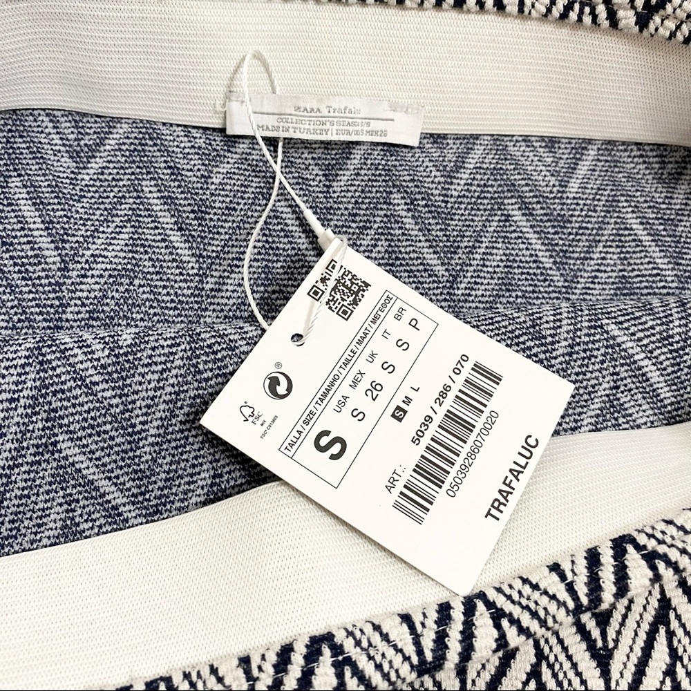 ZARA Print Mini Skirt - Picture 4 of 4